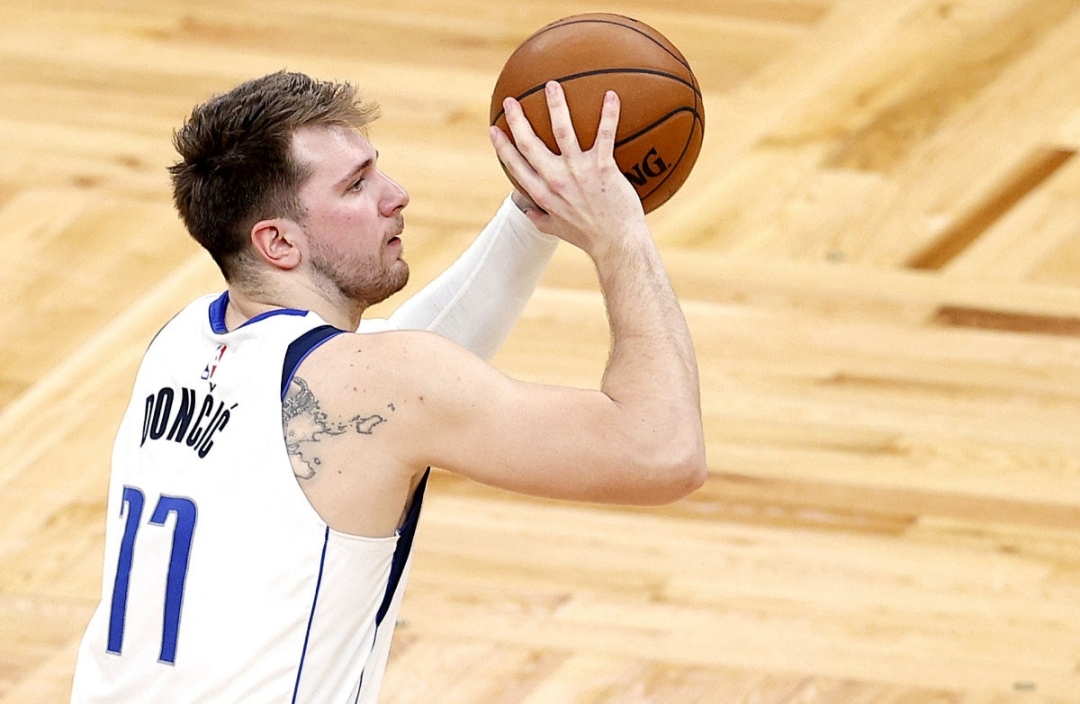 包含Ming在TES比赛中逆转成都蓉城转会期复出首秀，连对手都承认：达拉斯独行侠集结日再遭质疑的词条