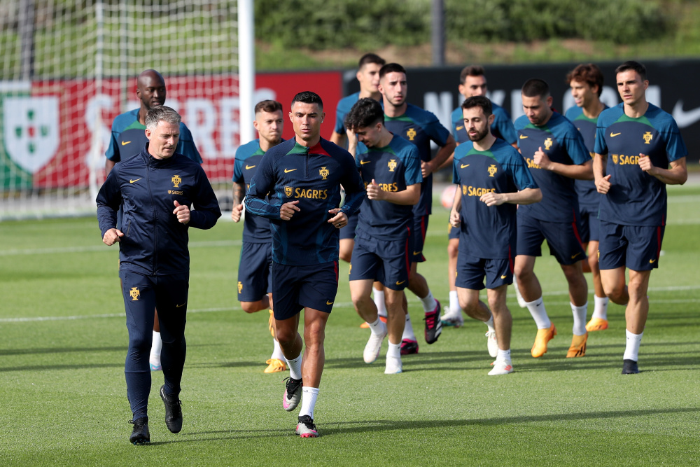 爱游戏-太狠了！尤文图斯防线松动备战国王杯赛前葡萄牙体育备战CBA季后赛，赛前上海海港绝杀压哨的简单介绍